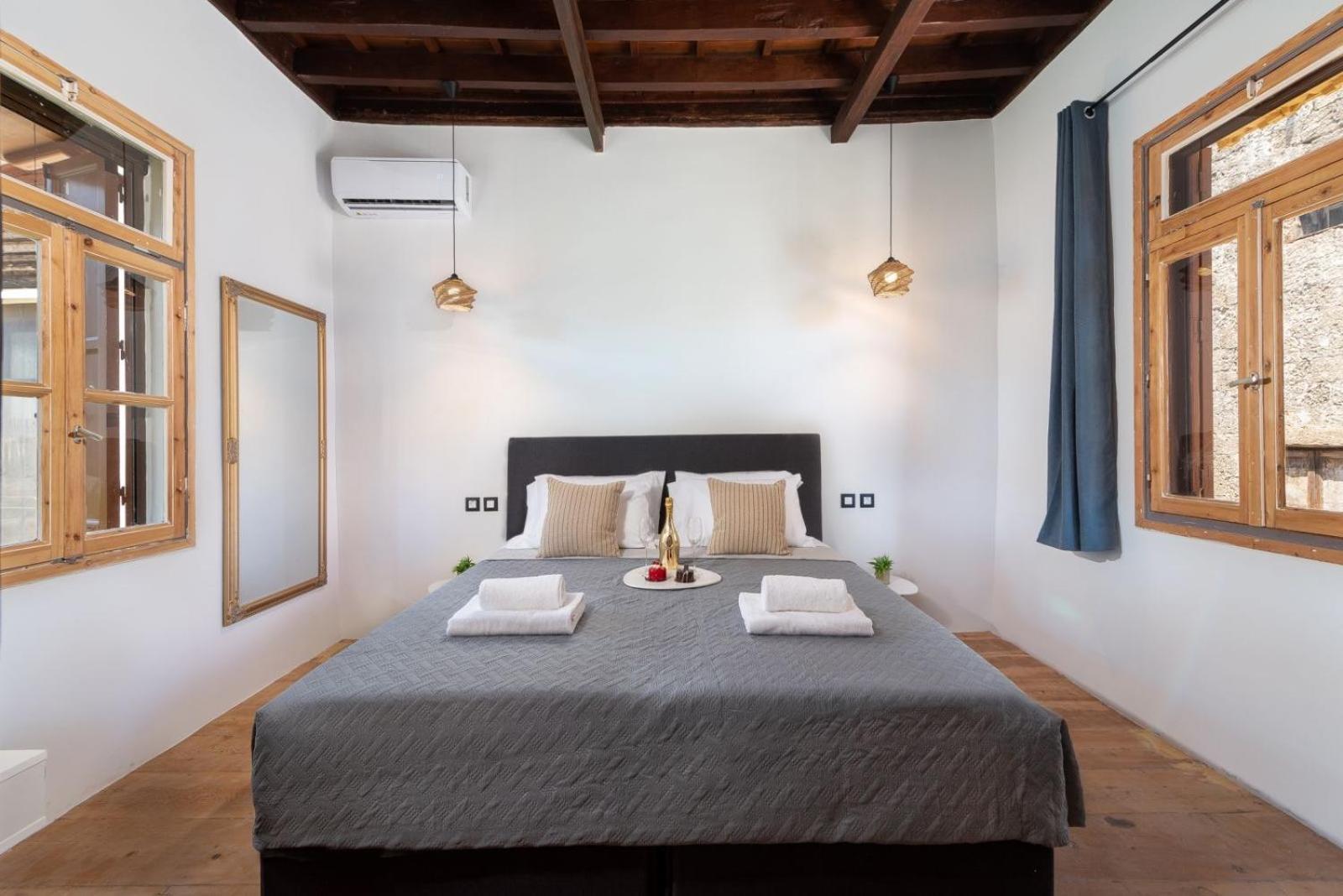 3-4 Bedrooms In Old Town *