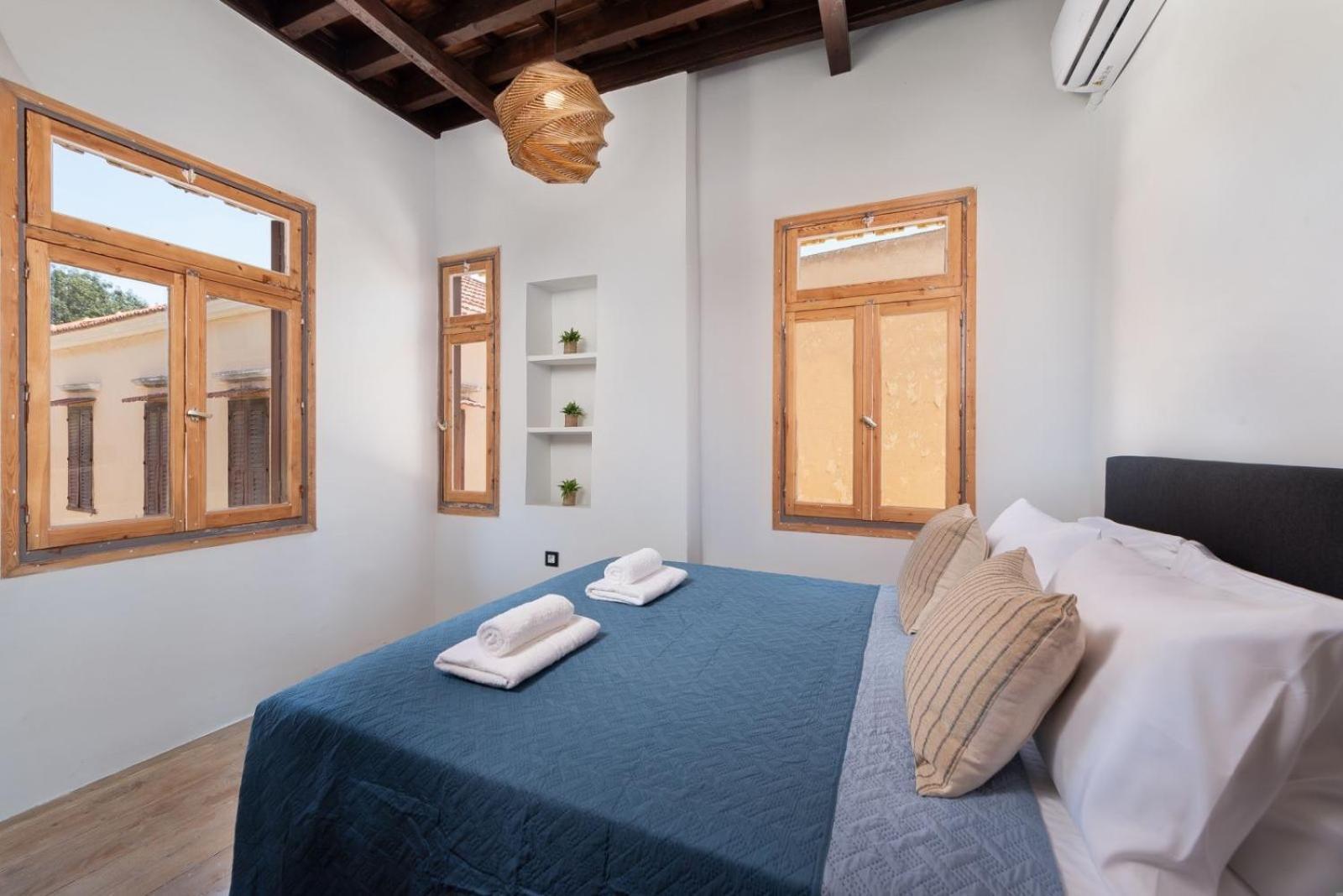 3-4 Bedrooms In Old Town Rhodes City