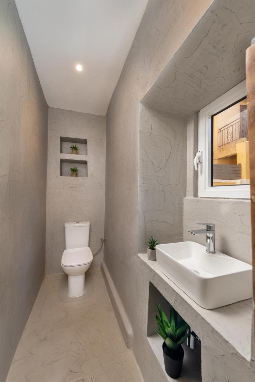 Lägenhet 3-4 Bedrooms In Old Town *