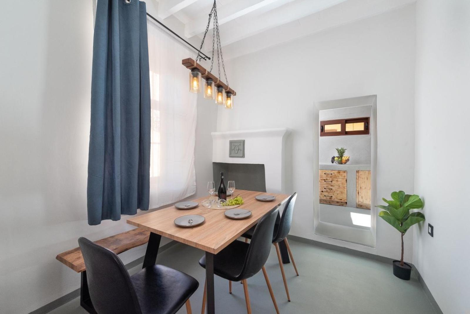 3-4 Bedrooms In Old Town