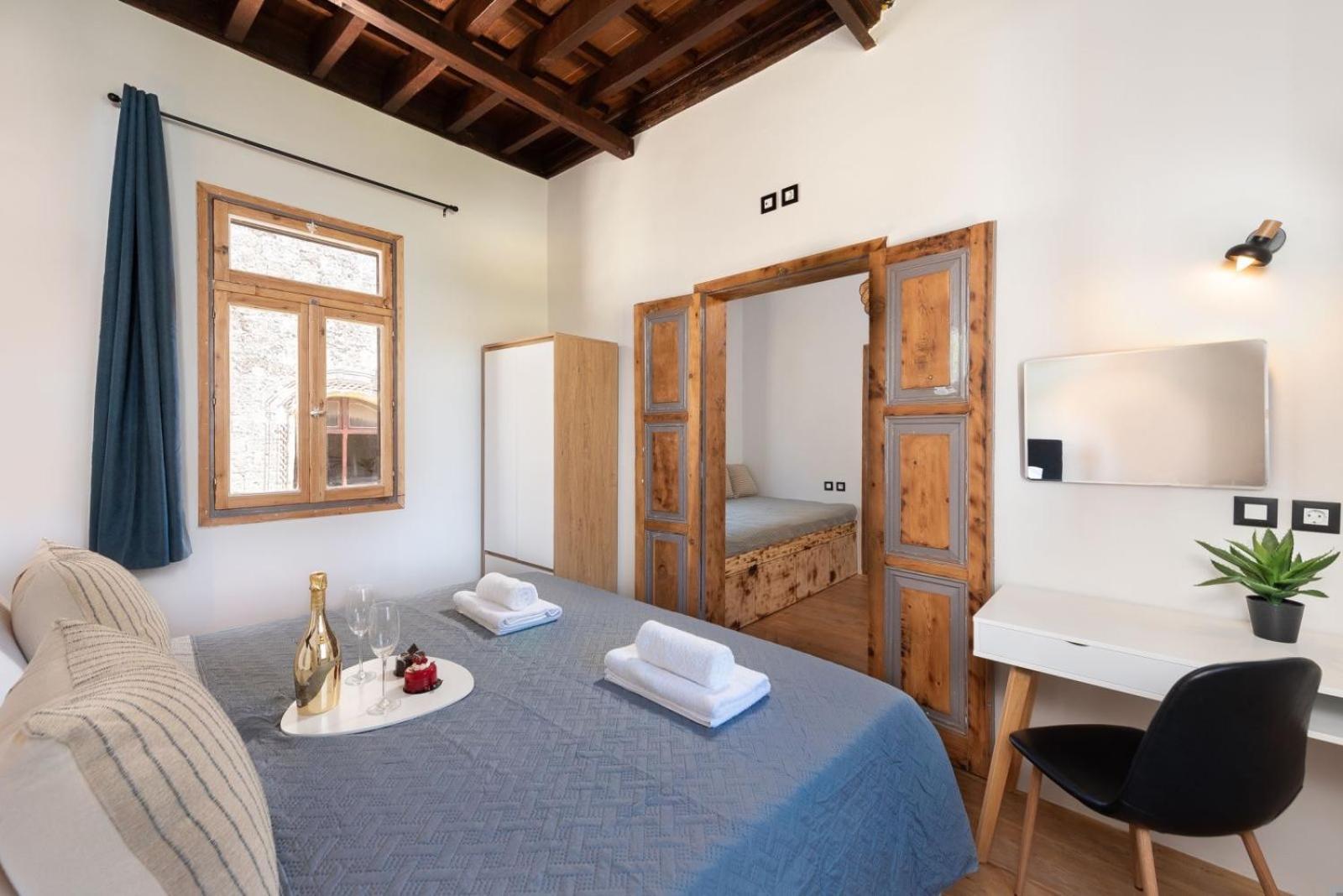 3-4 Bedrooms In Old Town *
