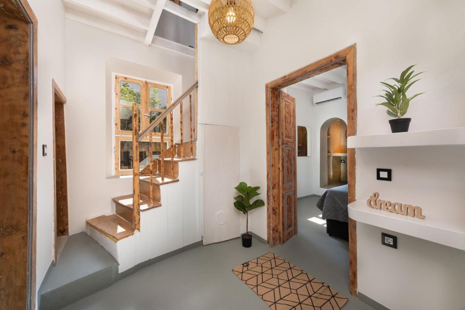 3-4 Bedrooms In Old Town