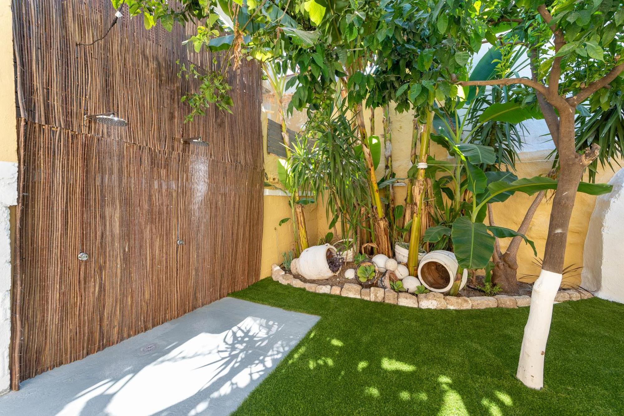 3-4 Bedrooms In Old Town Apartament