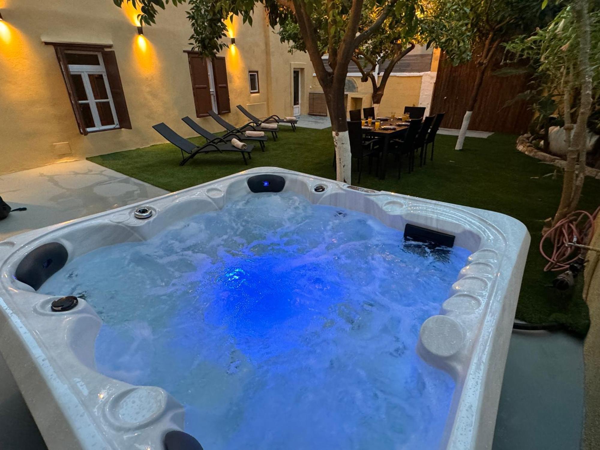 3-4 Bedrooms In Old Town Rhodes City